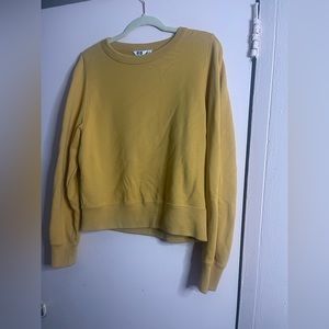 Uni Qlo sweater